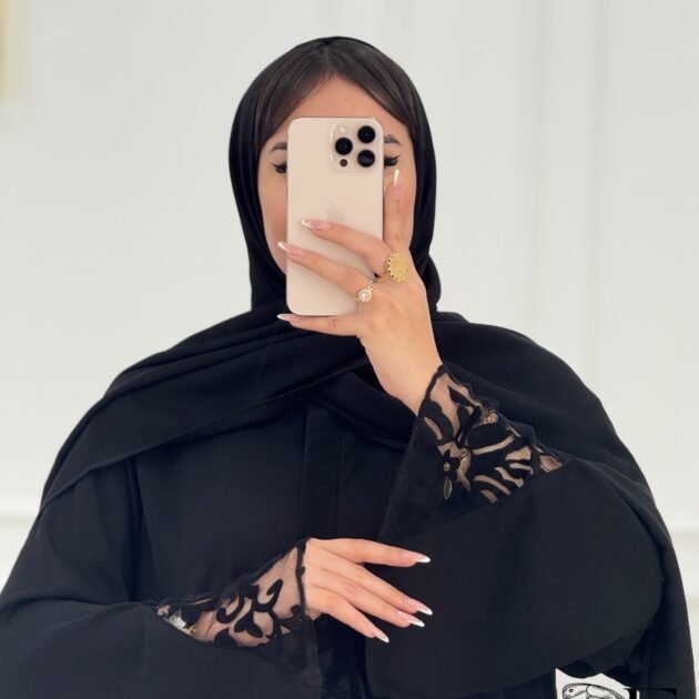 Abaya Mirna